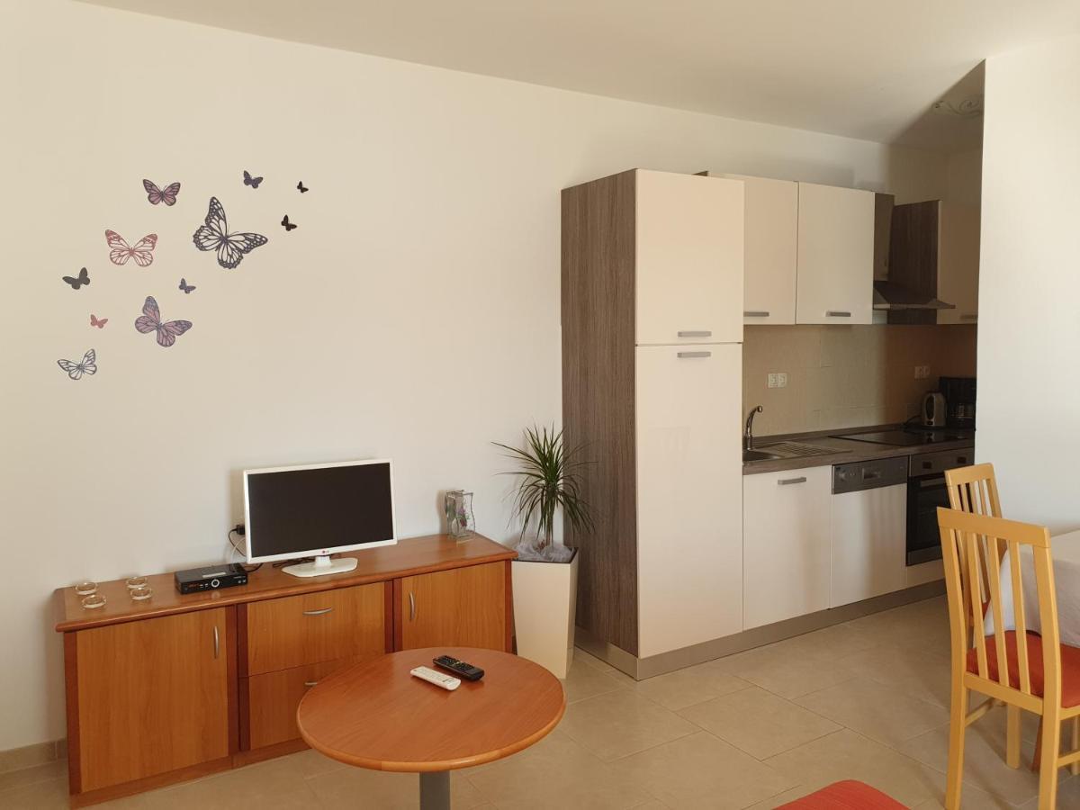 Apartmani I Sobe Jusic ラブ エクステリア 写真