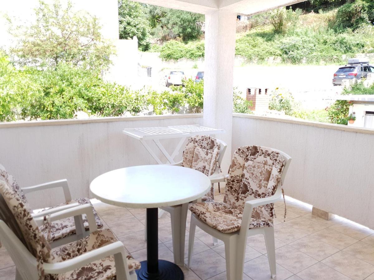 Apartmani I Sobe Jusic ラブ エクステリア 写真