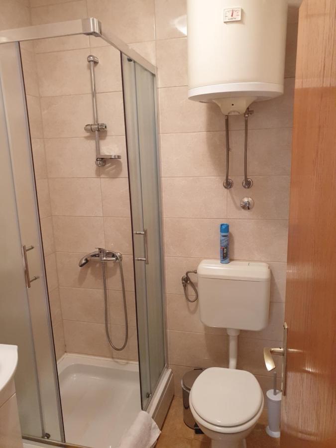 Apartmani I Sobe Jusic ラブ エクステリア 写真