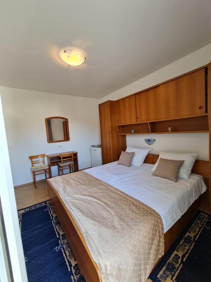 Apartmani I Sobe Jusic ラブ エクステリア 写真